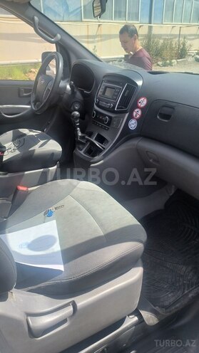 Hyundai H-1 2015, 322,000 km - 2.5 l - Bakı