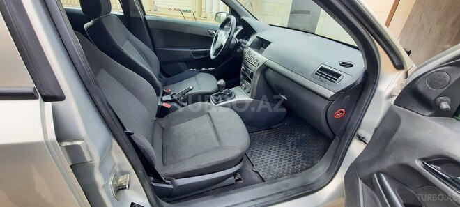 Opel Astra 2005, 220,000 km - 1.4 л - Bakı