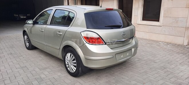 Opel Astra 2005, 220,000 km - 1.4 л - Bakı