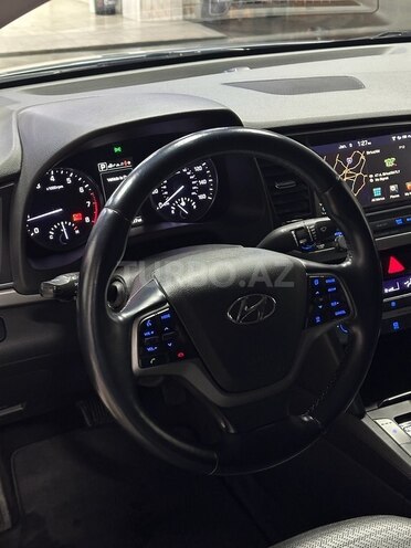 Hyundai Elantra 2017, 77,000 km - 2.0 л - Bakı