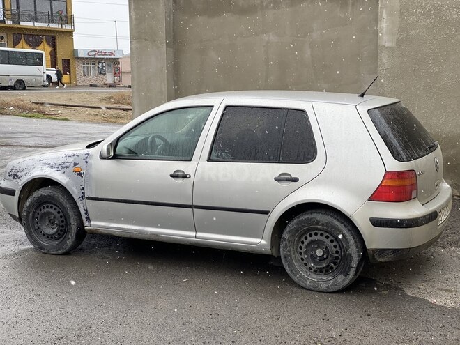 Volkswagen Golf 2000, 300,000 km - 2.0 l - Xırdalan
