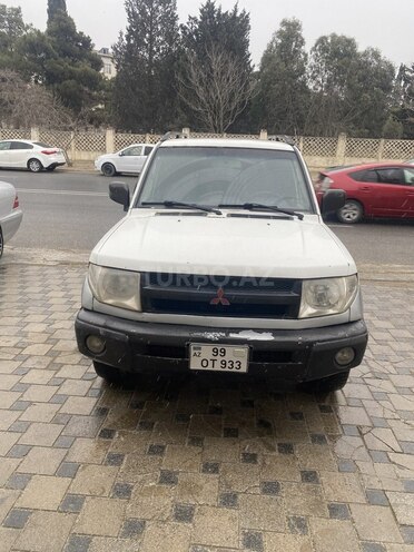 Mitsubishi Pajero io 1999, 308,000 km - 1.8 l - Bakı