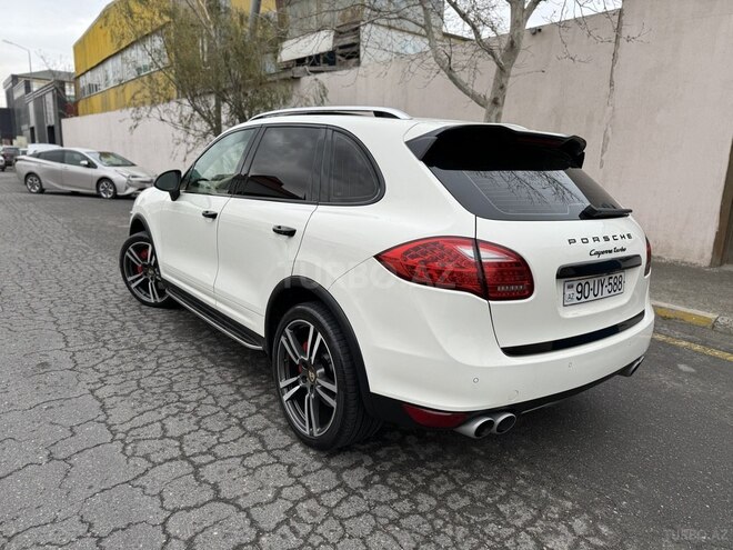 Porsche Cayenne Turbo 2011, 121,000 km - 4.8 l - Bakı