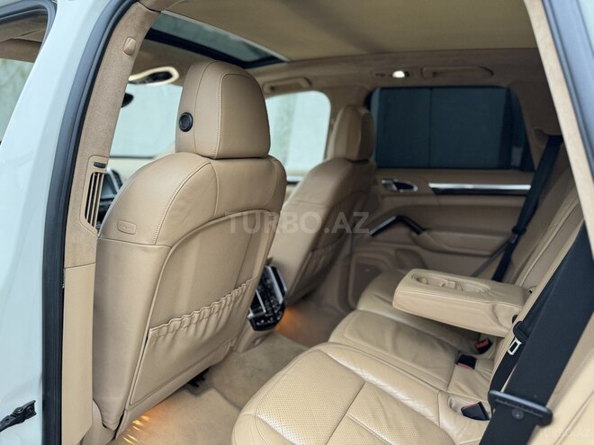 Porsche Cayenne Turbo 2011, 121,000 km - 4.8 l - Bakı