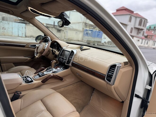 Porsche Cayenne Turbo 2011, 121,000 km - 4.8 l - Bakı