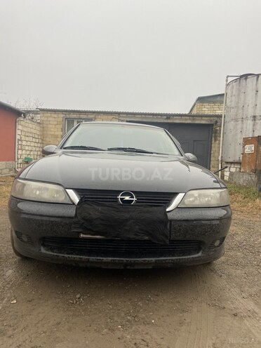 Opel Vectra 1999, 200,000 km - 1.6 l - Qazax