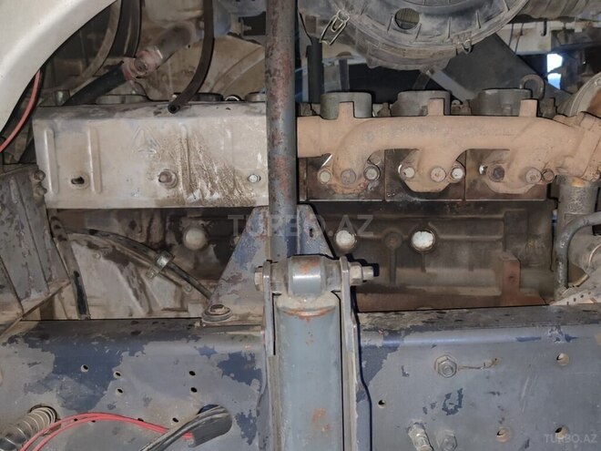 HOWO Sinotruk 2013, 250,000 km - 9.0 l - Qazax