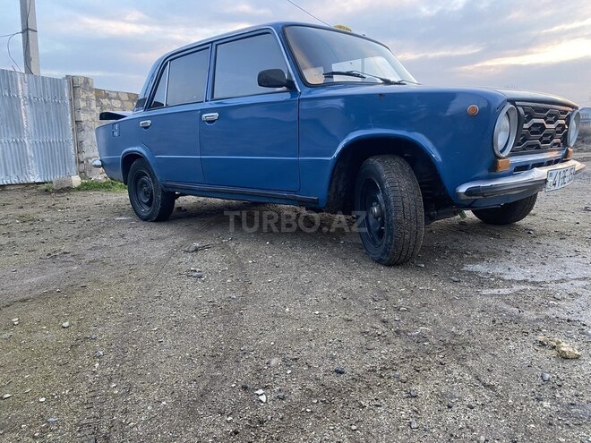 LADA (VAZ) 21011 1979, 100,000 km - 1.5 l - Saatlı