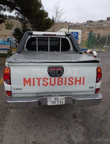 Mitsubishi L200 2012, 317,000 km - 2.5 l - Bakı