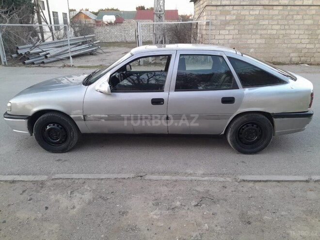 Opel Vectra 1995, 25,800 km - 2.0 л - Bakı