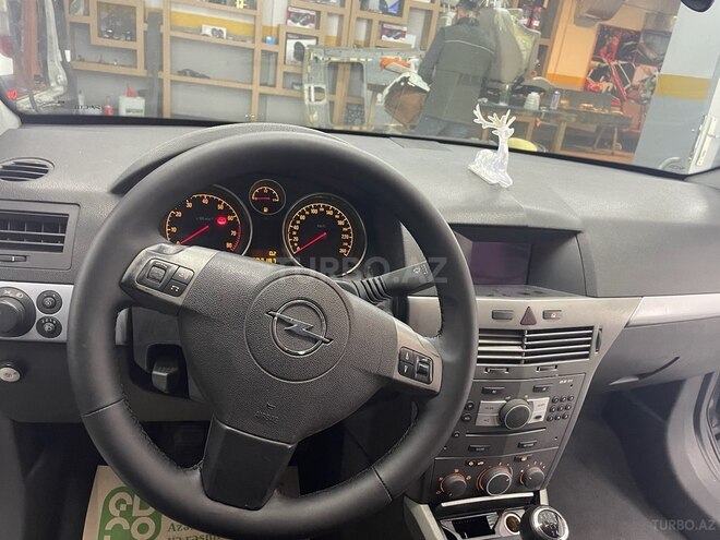 Opel Astra 2006, 302,000 km - 1.6 l - Bakı