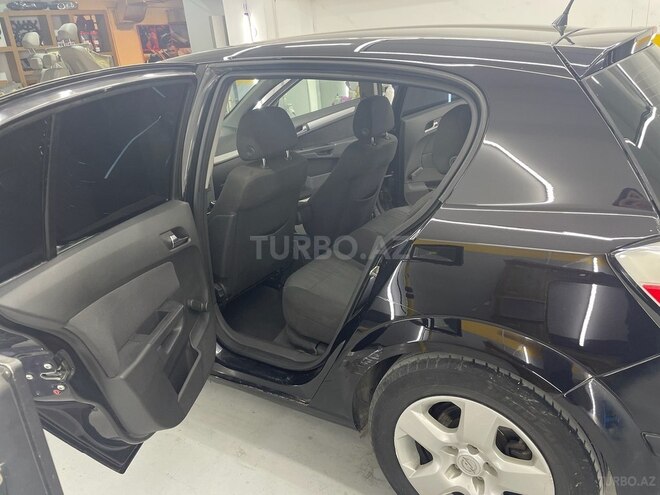 Opel Astra 2006, 302,000 km - 1.6 l - Bakı
