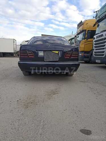 Mercedes E 240 2000, 286,000 km - 2.4 l - Bakı