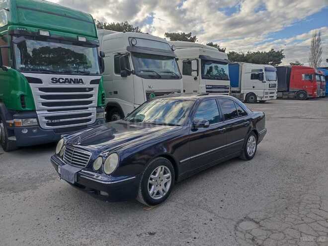 Mercedes E 240 2000, 286,000 km - 2.4 l - Bakı