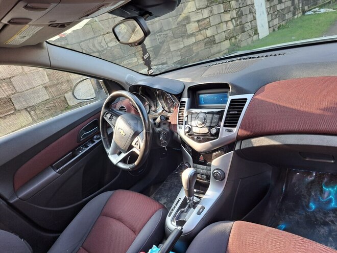 Chevrolet Cruze 2012, 325,000 km - 1.4 l - Astara