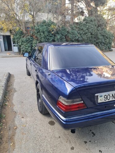 Mercedes E 220 1995, 525,000 km - 2.2 l - Bakı