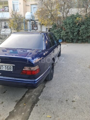 Mercedes E 220 1995, 525,000 km - 2.2 l - Bakı