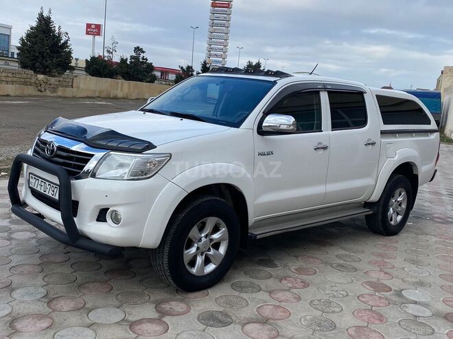 Toyota Hilux 2013, 261,000 km - 2.5 л - Bakı