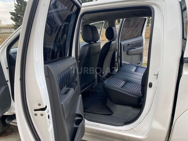 Toyota Hilux 2013, 261,000 km - 2.5 л - Bakı