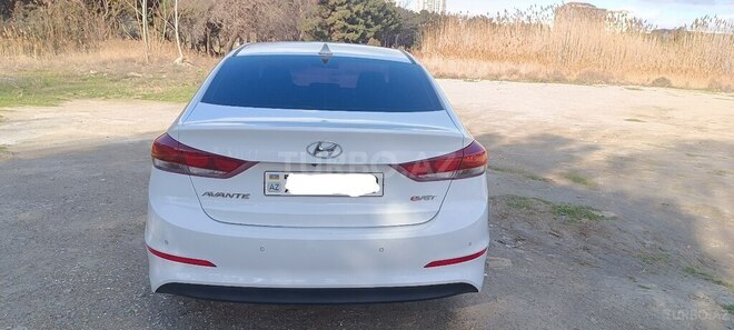 Hyundai Elantra 2016, 190,000 km - 1.6 l - Bakı