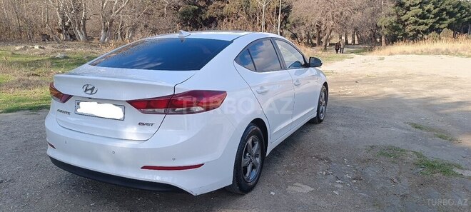 Hyundai Elantra 2016, 190,000 km - 1.6 l - Bakı