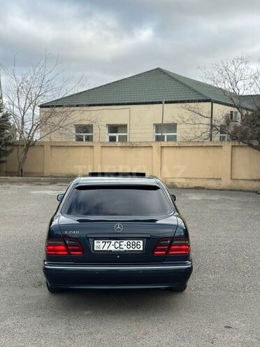 Mercedes E 240 2000, 314,000 km - 2.4 l - Bakı
