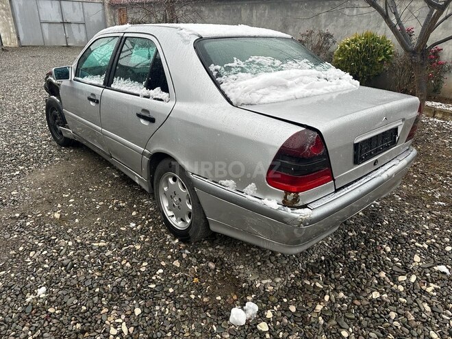 Mercedes C 220 2000, 350,000 km - 2.2 л - Ağcabədi