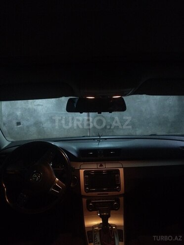 Volkswagen Passat 2010, 200,000 km - 1.8 l - Gəncə