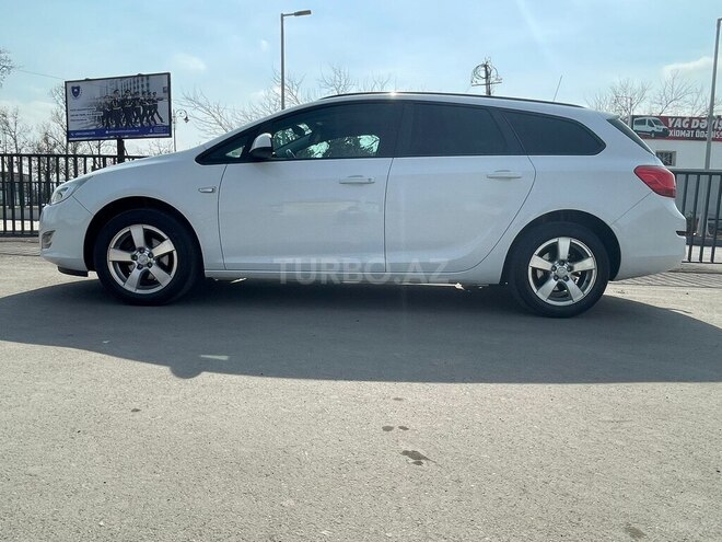 Opel Astra 2011, 203,487 km - 1.4 l - Şəmkir