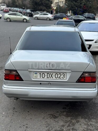 Mercedes E 300 1995, 327,000 km - 3.0 l - Bakı