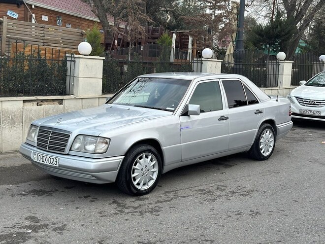 Mercedes E 300 1995, 327,000 km - 3.0 l - Bakı