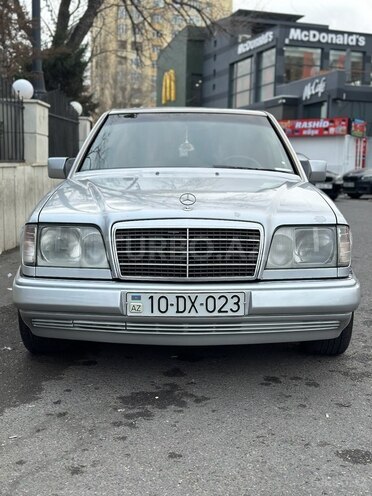 Mercedes E 300 1995, 327,000 km - 3.0 l - Bakı