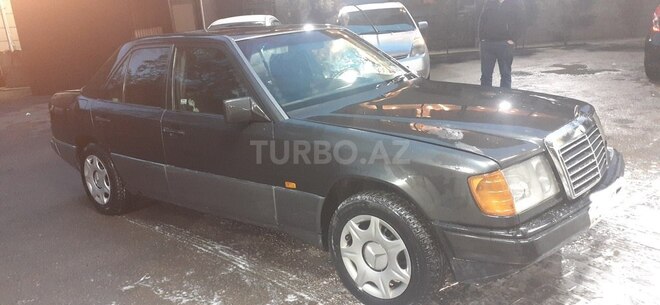 Mercedes E 200 1991, 220,000 km - 2.0 l - Bakı