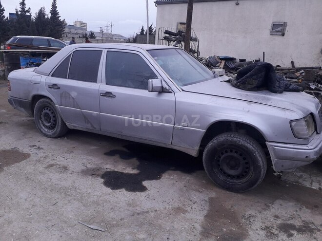 Mercedes E 300 1990, 274,000 km - 3.0 l - Bakı