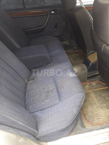 Mercedes E 300 1990, 274,000 km - 3.0 l - Bakı