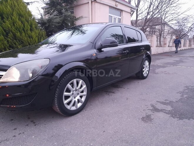 Opel Astra 2010, 250,000 km - 1.4 l - Gəncə