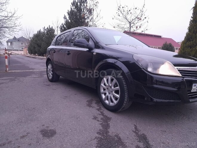 Opel Astra 2010, 250,000 km - 1.4 l - Gəncə