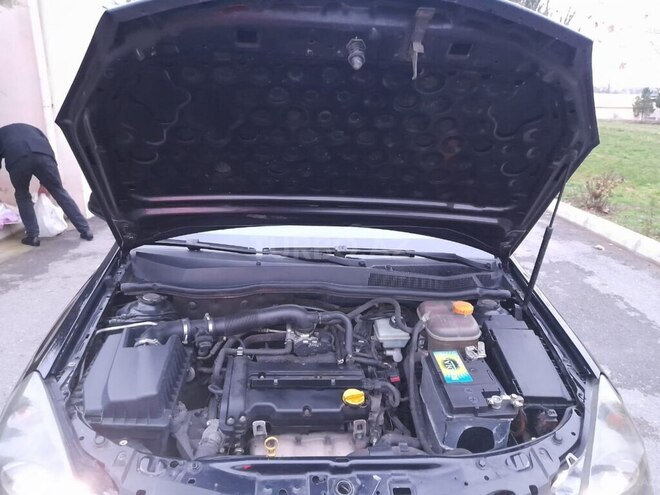 Opel Astra 2010, 250,000 km - 1.4 l - Gəncə