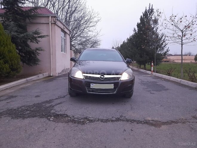 Opel Astra 2010, 250,000 km - 1.4 l - Gəncə