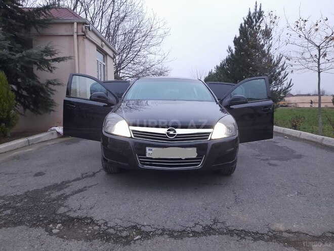 Opel Astra 2010, 250,000 km - 1.4 l - Gəncə