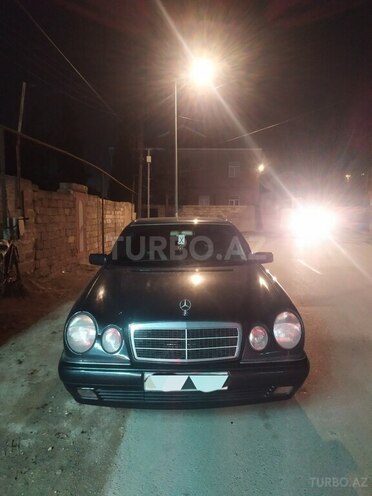 Mercedes E 230 1996, 395,000 km - 2.3 l - Bakı