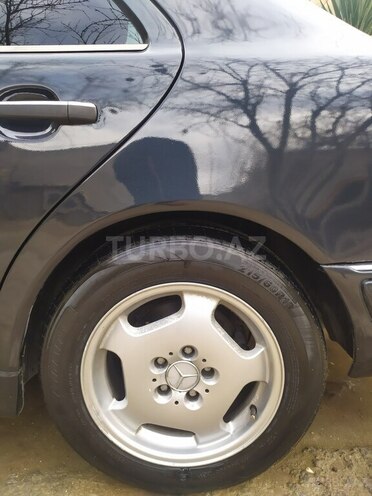 Mercedes E 230 1996, 395,000 km - 2.3 l - Bakı
