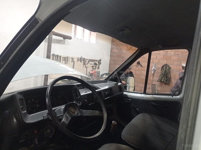 GAZ 33023-744 1998, 250,000 km - 2.4 l - Quba