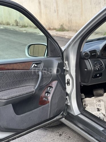 Mercedes C 200 2000, 257,500 km - 2.0 л - Bakı