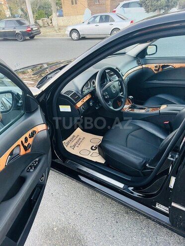 Mercedes E 350 2006, 206,500 km - 3.5 l - Bakı