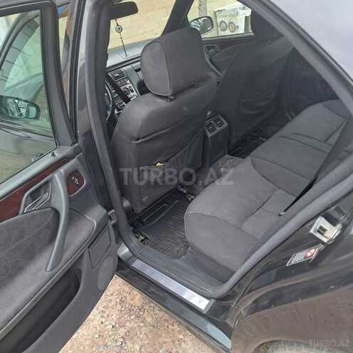 Mercedes E 240 2000, 390,000 km - 2.6 l - Bakı