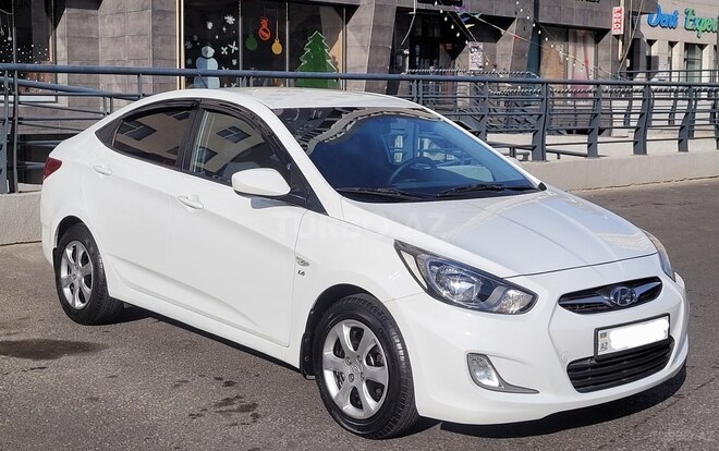 Hyundai Accent 2014, 186,000 km - 1.6 l - Bakı