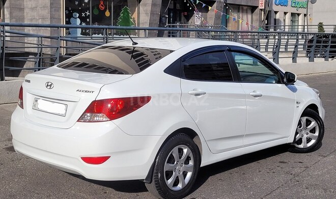 Hyundai Accent 2014, 186,000 km - 1.6 l - Bakı