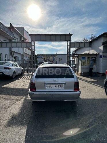 Mercedes C 220 2000, 380,000 km - 2.2 l - Bakı