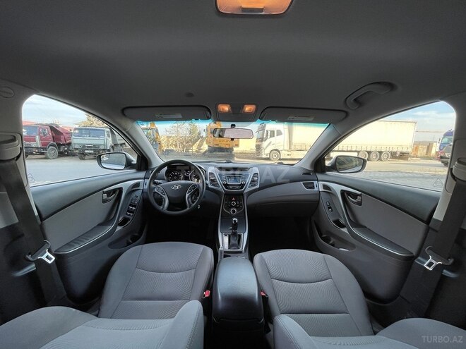Hyundai Elantra 2015, 142,000 km - 1.8 l - Bakı
